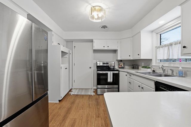 4201 JANICK CIRCLE, Stevens Point, WI 54481