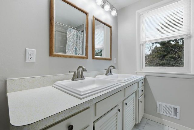 4201 JANICK CIRCLE, Stevens Point, WI 54481