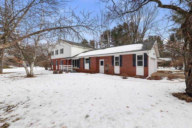 4201 JANICK CIRCLE, Stevens Point, WI 54481