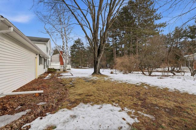 4201 JANICK CIRCLE, Stevens Point, WI 54481