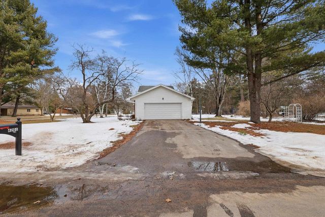 4201 JANICK CIRCLE, Stevens Point, WI 54481