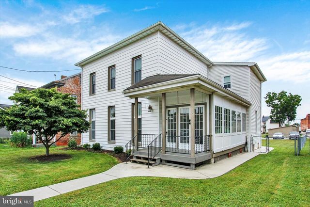 232 N FRANKLIN ST, Hanover, PA 17331