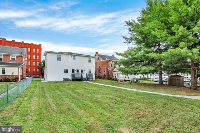 232 N FRANKLIN ST, Hanover, PA 17331
