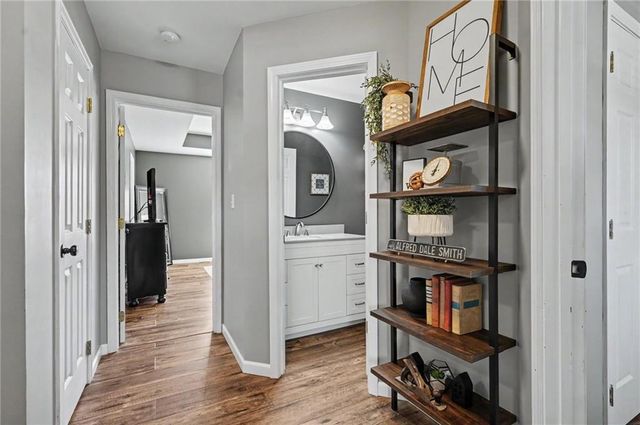 709 Flame Way, Baldwin City, KS 66006