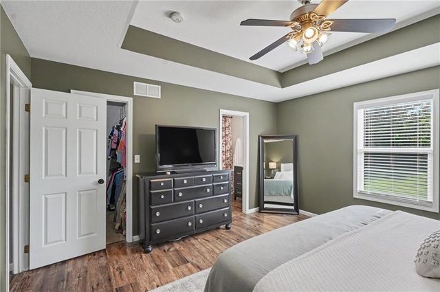 709 Flame Way, Baldwin City, KS 66006
