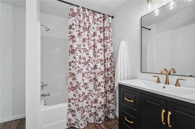 709 Flame Way, Baldwin City, KS 66006