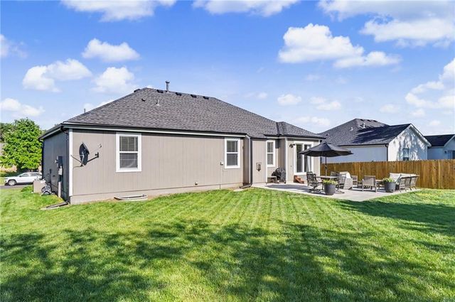 709 Flame Way, Baldwin City, KS 66006