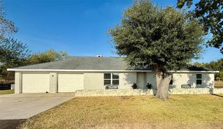 407 Lakeview Drive, Wallis, TX 77485