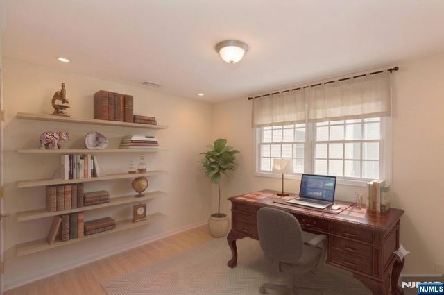 140 Bellair Road Q, Ridgewood, NJ 07450