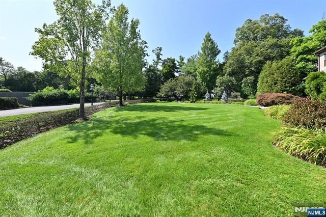 140 Bellair Road Q, Ridgewood, NJ 07450