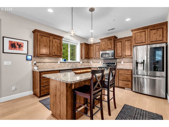 845 Nw SACAJAWEA St, Camas, WA 98607