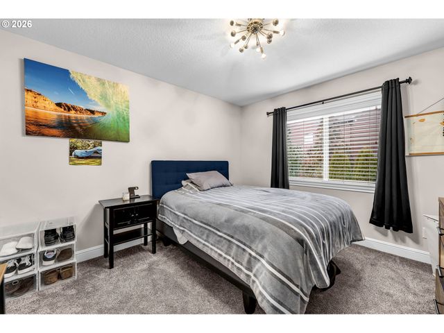 845 Nw SACAJAWEA St, Camas, WA 98607