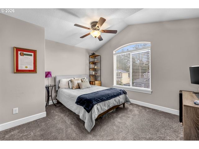 845 Nw SACAJAWEA St, Camas, WA 98607