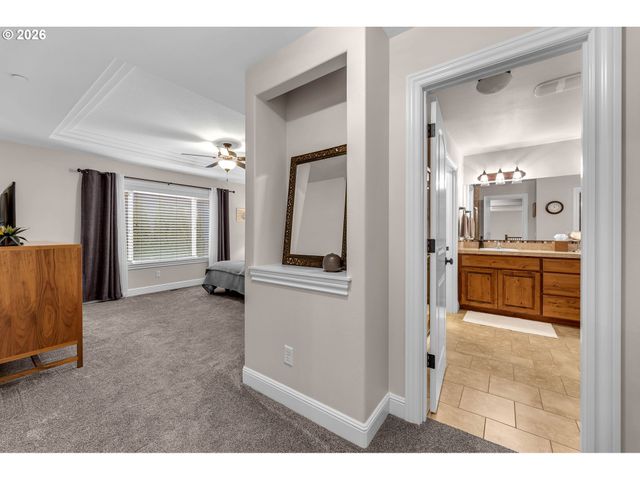 845 Nw SACAJAWEA St, Camas, WA 98607