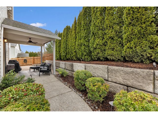 845 Nw SACAJAWEA St, Camas, WA 98607