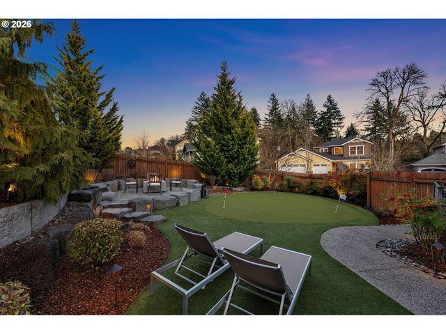 845 Nw SACAJAWEA St, Camas, WA 98607