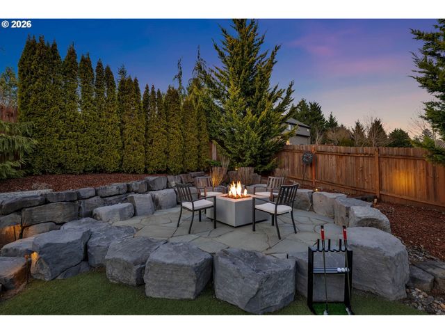 845 Nw SACAJAWEA St, Camas, WA 98607