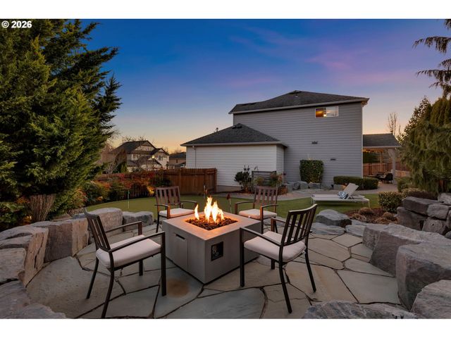 845 Nw SACAJAWEA St, Camas, WA 98607