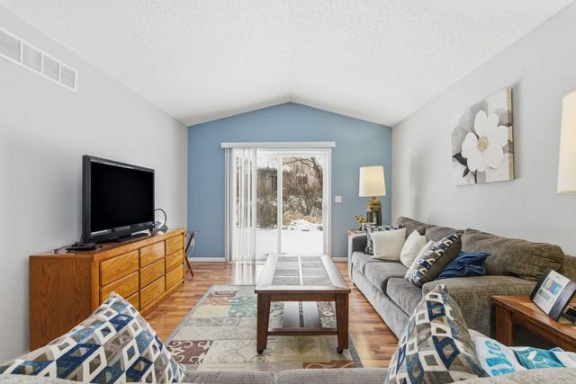 107 Garner Circle, Montrose, MN 55363