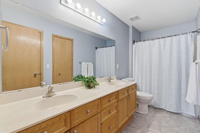 107 Garner Circle, Montrose, MN 55363