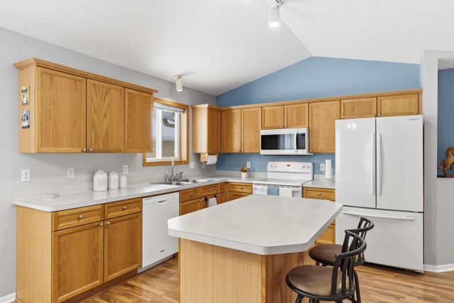 107 Garner Circle, Montrose, MN 55363