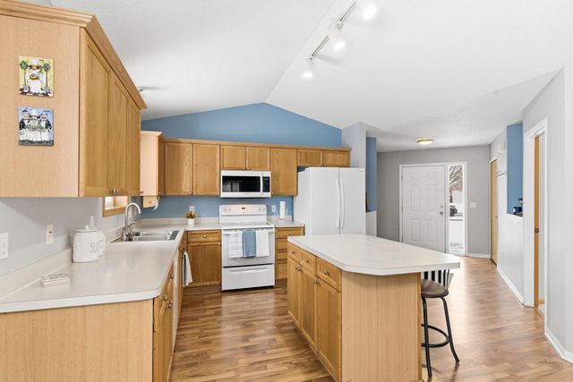 107 Garner Circle, Montrose, MN 55363