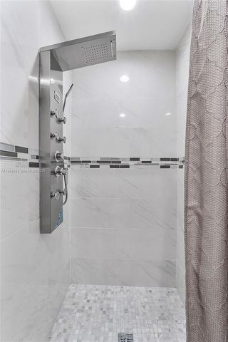 34 Meacham Ln, Tamarac, FL 33319