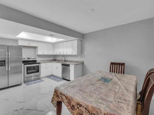 34 Meacham Ln, Tamarac, FL 33319