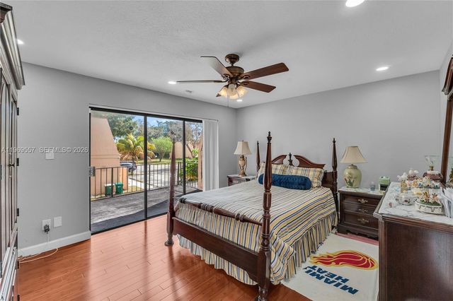 34 Meacham Ln, Tamarac, FL 33319