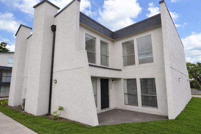 5006 MORRO MANOR DRIVE 305, Tampa, FL 33617