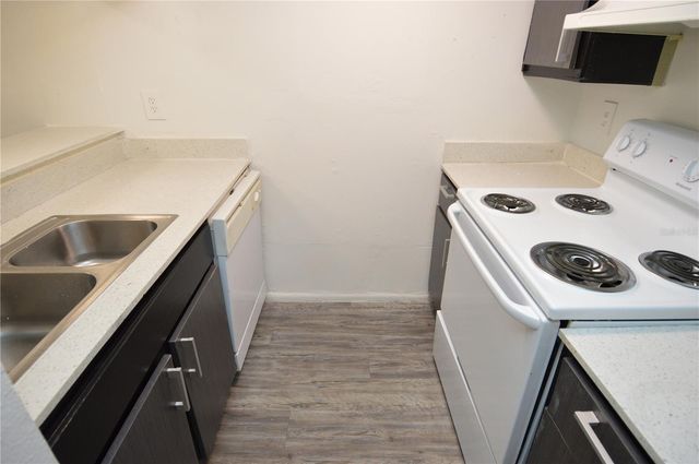 5006 MORRO MANOR DRIVE 305, Tampa, FL 33617