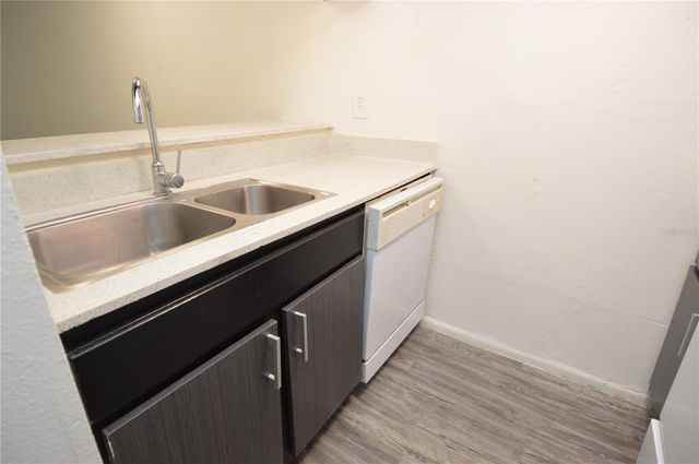 5006 MORRO MANOR DRIVE 305, Tampa, FL 33617