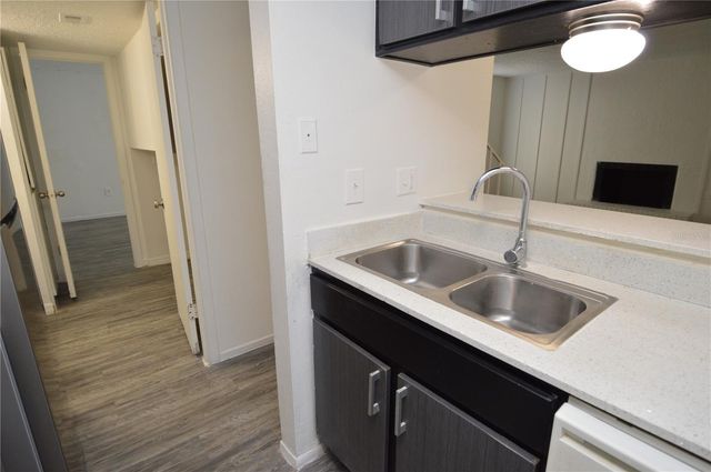 5006 MORRO MANOR DRIVE 305, Tampa, FL 33617