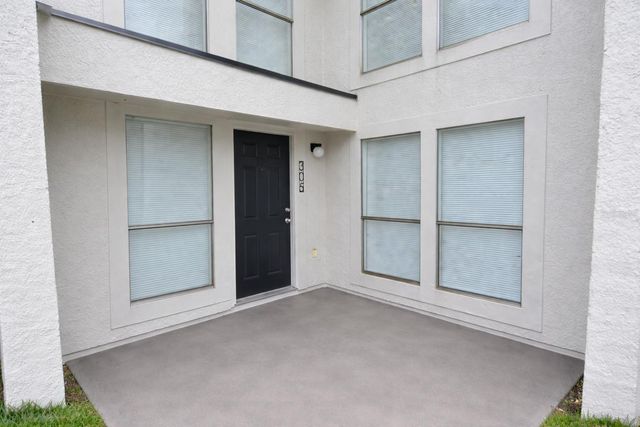 5006 MORRO MANOR DRIVE 305, Tampa, FL 33617