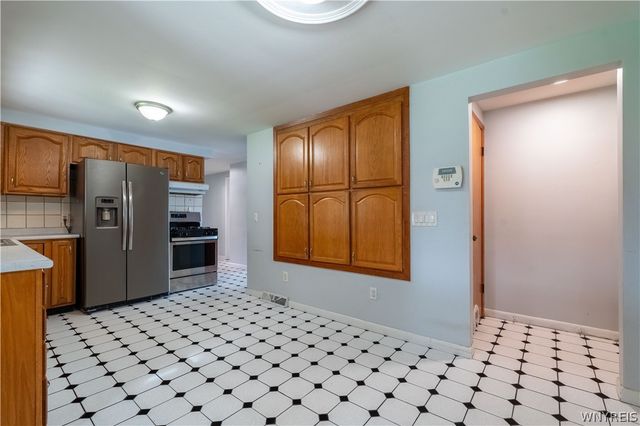 385 Fisher Road, West Seneca, NY 14224