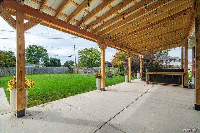 385 Fisher Road, West Seneca, NY 14224