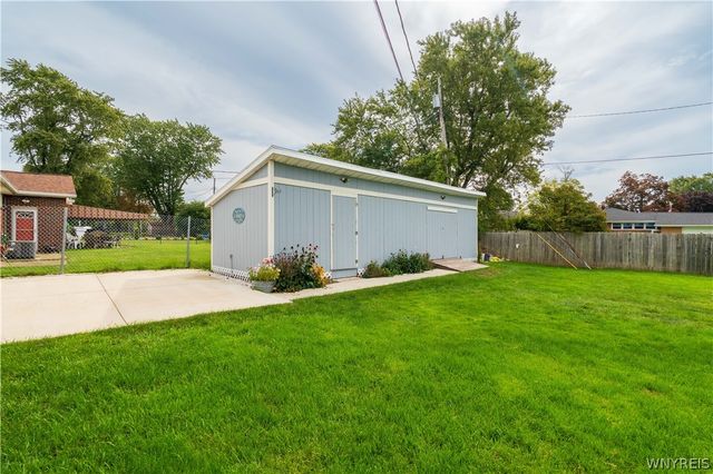 385 Fisher Road, West Seneca, NY 14224