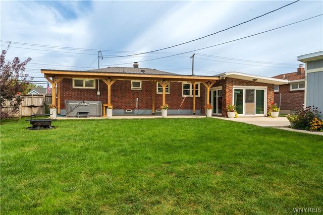 385 Fisher Road, West Seneca, NY 14224