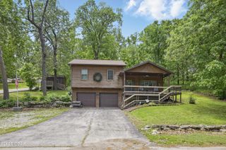 22 Oak Hill Drive, Seneca, MO 64865