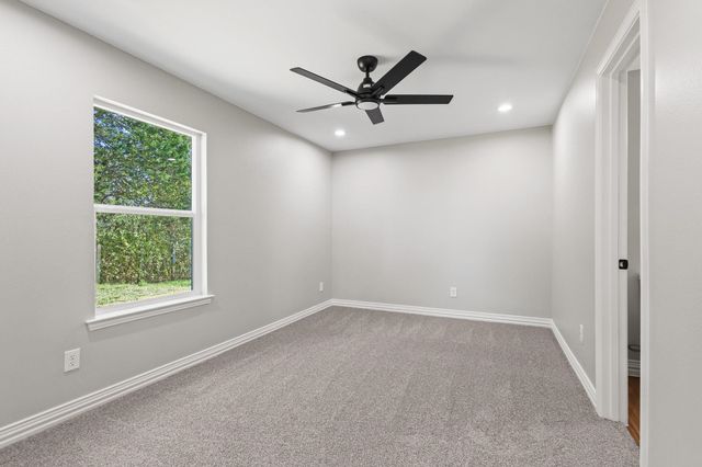 132 Pecan Drive, Pottsboro, TX 75076