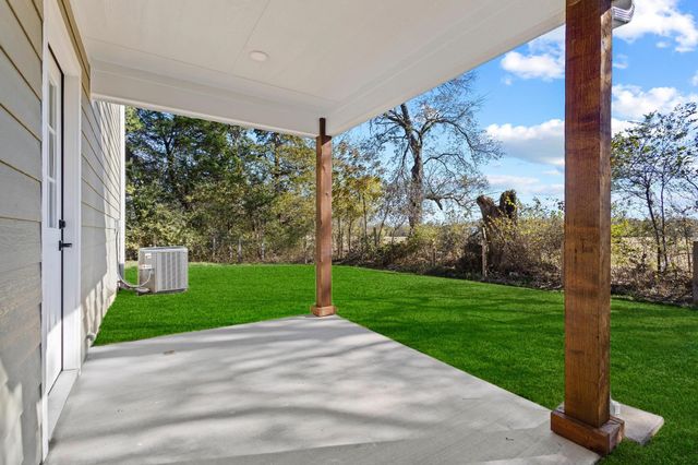 132 Pecan Drive, Pottsboro, TX 75076