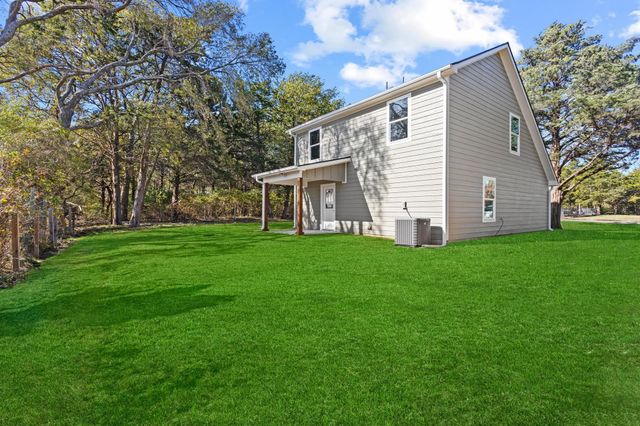 132 Pecan Drive, Pottsboro, TX 75076