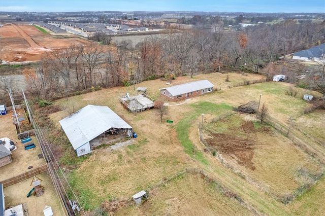 3810 & 3720 N Rainbow Farm Road, Bentonville, AR 72713