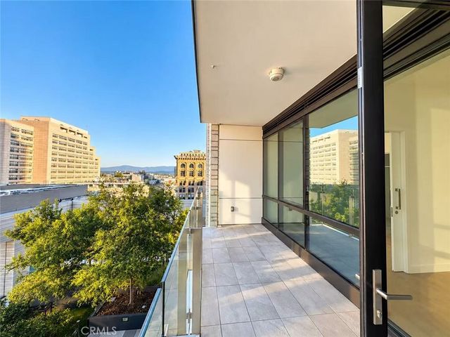 400 S Broadway 1304, Los Angeles, CA 90013