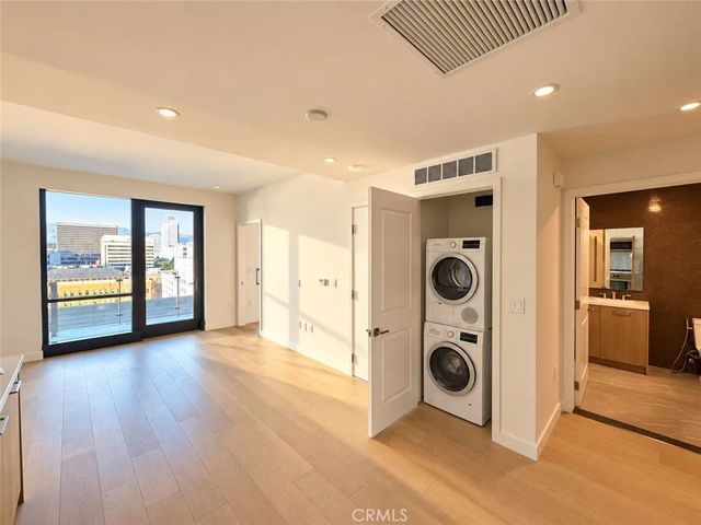 400 S Broadway 1304, Los Angeles, CA 90013