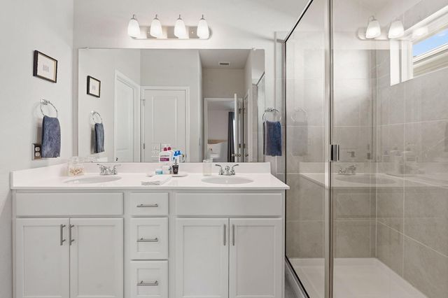 6026 Marsh LN, Buda, TX 78610