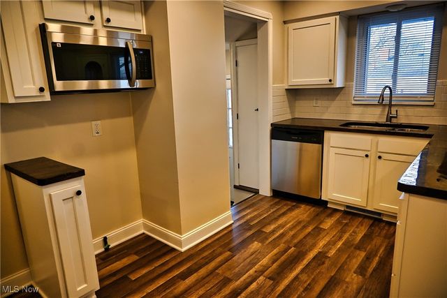 6302 W 54th Street, Parma, OH 44129