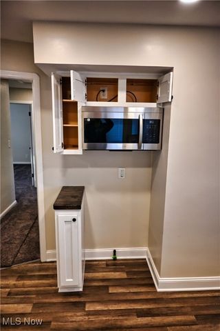 6302 W 54th Street, Parma, OH 44129