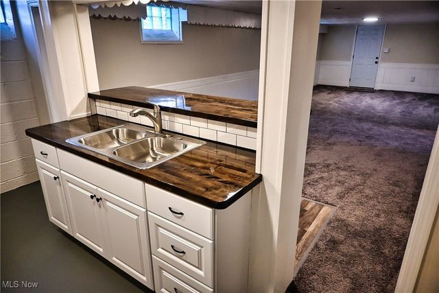 6302 W 54th Street, Parma, OH 44129