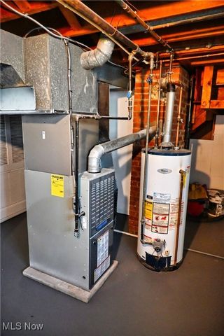 6302 W 54th Street, Parma, OH 44129